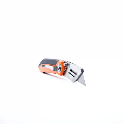 Utility Knife With Blade Storage